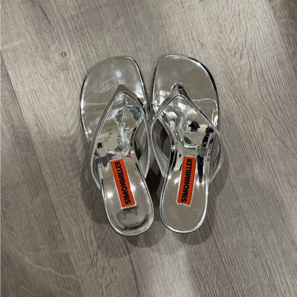 Simon Miller Shoes - Simon Miller Beep Thongs in Silver